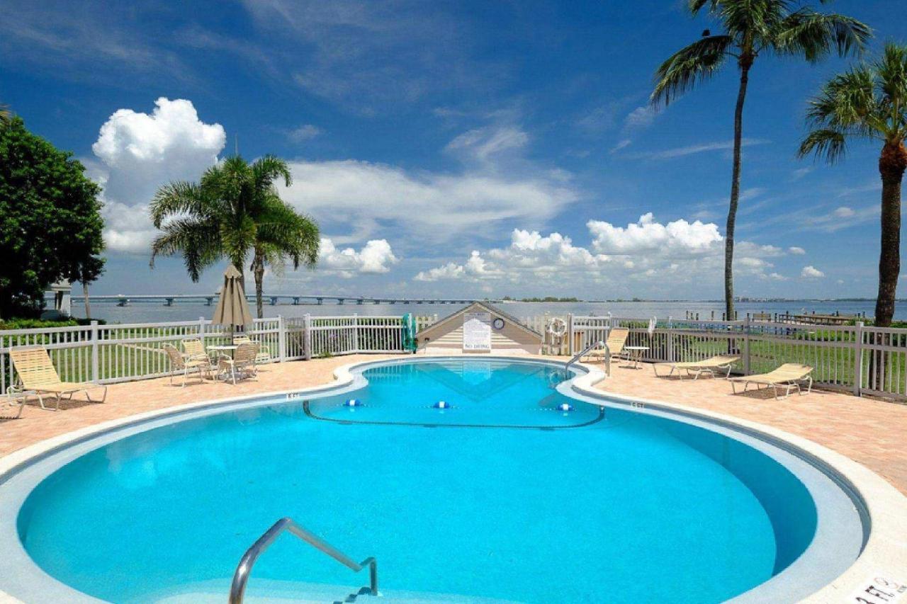Mariner Pointe Villa Sanibel Exterior photo